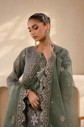 Emaan Adeel | VELIZA | Noore Festive Formals
